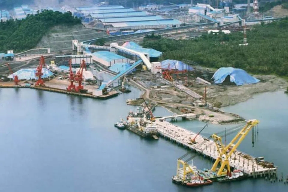 Taman Industri PT Indonesia Morowali telah menyekat hab perlombongan nikelnya di pulau Sulawesi. FOTO: IMIP