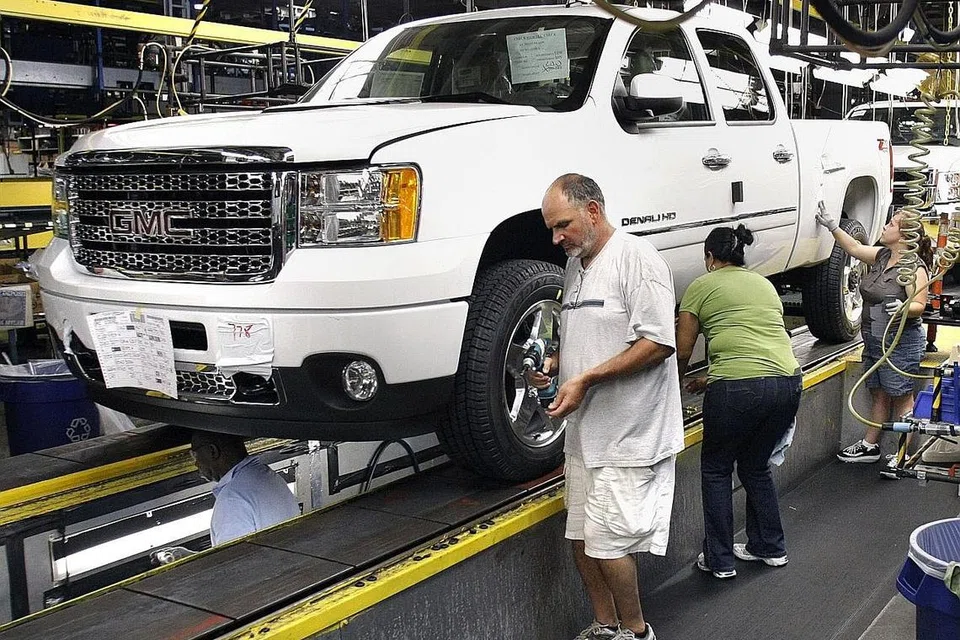 INDUSTRI KENDERAAN TURUT TERJEJAS: Tiga pembuat kenderaan besar di Detroit - Ford Motor Co, General Motors Co dan Fiat Chrysler Automobiles NV - mengesahkan mereka akan menutup kilang di Amerika, Canada dan Mexico bagi mengekang penularan Covid-19. - Foto AFP