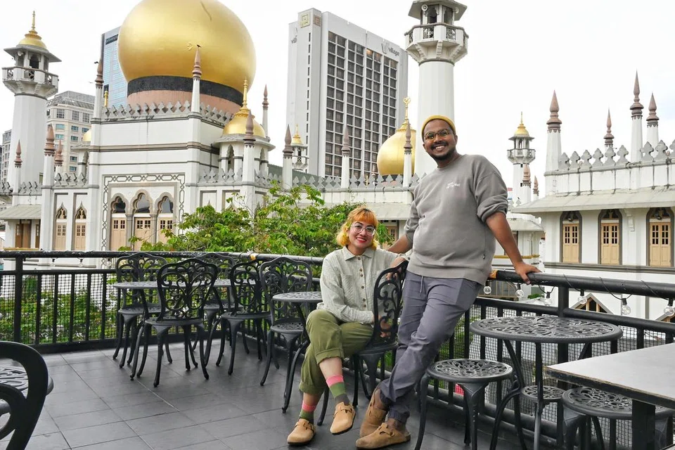 mahmud’s tandoor, masjid sultan, tiga tingkat