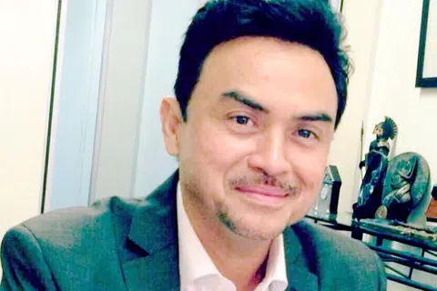 DR RAZAK BAGINDA: Dilaporkan didakwa di Perancis atas tuduhan rasuah dalam penjualan kapal selam kepada Malaysia. - Foto fail
