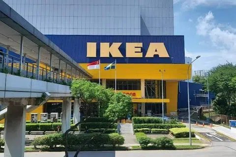 IKEA mempunyai tiga cawangan di Singapura, iaitu di Tampines, Jurong dan Alexandra.