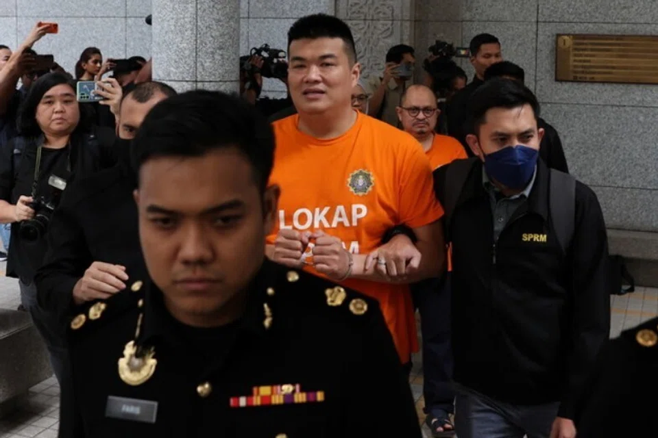 Kes rasuah, M’sia, bekas pegawai kanan Anwar