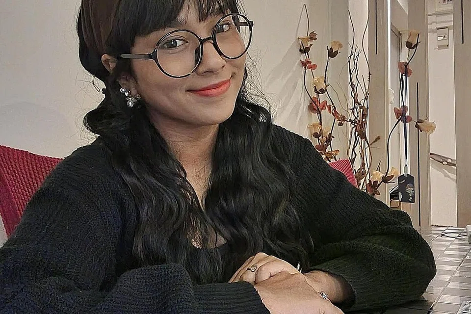 PILIH JURUSAN PSIKOLOGI: Cik Soyeda Farisha Soyed Foysal Ahamed memilih jurusan tersebut di universiti disebabkan minatnya untuk menyelami tingkah laku manusia. - Foto ihsan SOYEDA FARISHA SOYED FOYSAL AHAMED