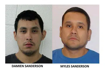 Damien Sanderson (kiri) dan Myles Sanderson adalah suspek serangan maut di Canada.- REUTERS