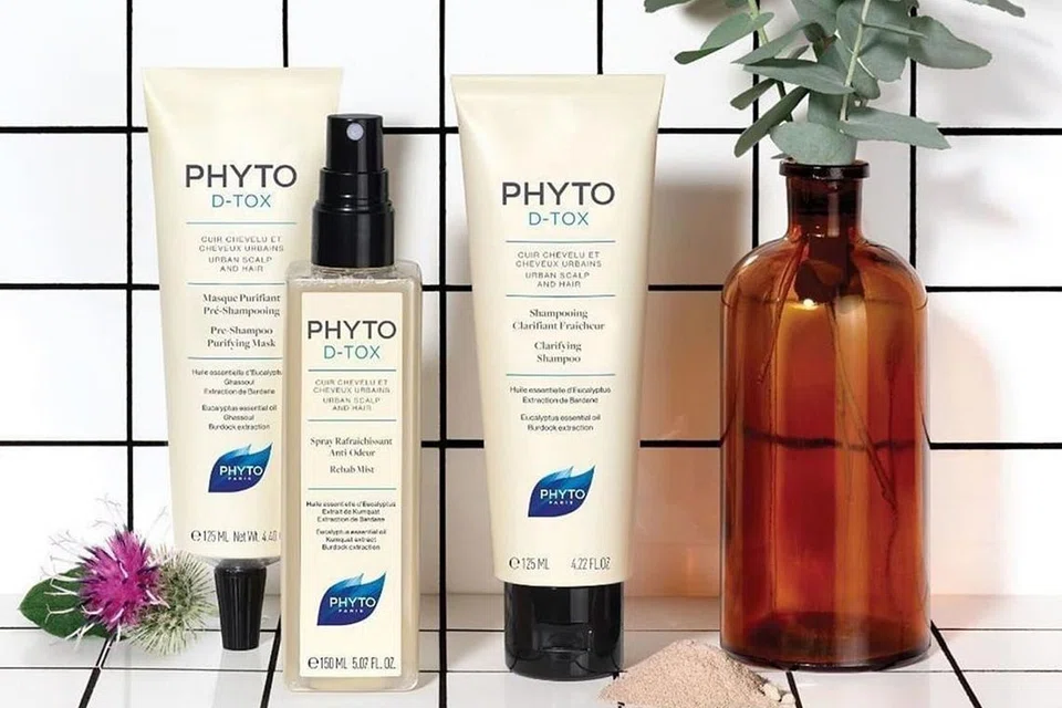 TONTON, KOMEN DAN MENANG: Set penjagaan rambut Phytodetox dari Phyto termasuk Phytodetox Clarifying Shampoo, Phytodetox Pre-Shampoo Scrub Mask dan Phytodetox Rehab Mist. - Foto PHYTO
