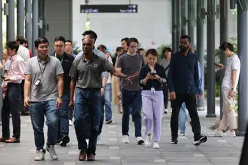 Menurut dapatan kajian Petunjuk Keharmonian Kaum dan Agama IPS-OnePeople.sg yang dijalankan pada 2024, 18.4 peratus orang Melayu dan 16.7 peratus orang India melaporkan rasa telah didiskriminasi di tempat kerja atau semasa kenaikan pangkat.