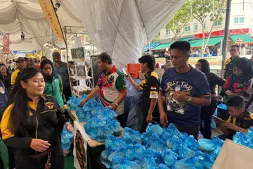 Bubur ayam, bikers, Muhammadiyah, Bazar Geylang Serai