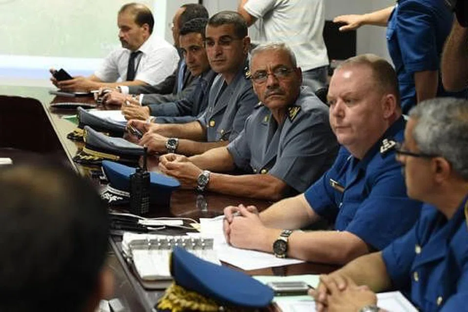 BARU DITEMUI: Algeria telah membentuk sebuah unit krisis untuk mengendalikan kejadian pesawat Air Algerie yang terhempas. - Foto AFP