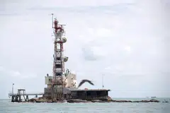 TIDAK JEJAS HUBUNGAN DUA HALA: Mahkamah Keadilan Antarabangsa menganugerahkan kedaulatan ke atas Pedra Branca kepada Singapura pada 2008. 