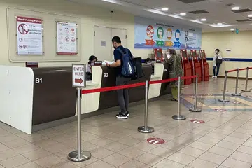 Orang ramai - kecuali bagi kes luar biasa - tidak akan dibenarkan melawat pesakit di wad hospital atau rumah jagaan sehingga 3 April 2022. - Foto fail