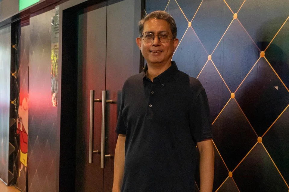 SERTAI SERBUAN: Menteri Negara (Ehwal Dalam Negeri merangkap Pembangunan Negara), Profesor Madya Dr Muhammad Faishal Ibrahim, selepas menyertai satu serbuan di sebuah KTV di Geylang pada 5 Januari.