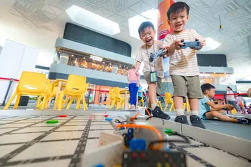 Acara ‘WonderLab’ dibawa ke Punggol Coast Mall yang bertujuan membolehkan pengunjung meneroka teknologi, seni dan alam semula jadi dalam konteks perkembangan Punggol.
