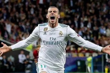 JADI BURUAN: Tottenham Hotspur dikatakan sedang 'memburu' Gareth Bale (atas), dari Real Madrid, dan rakan sepasukan Bale di kelab Sepanyol itu, Sergio Reguilon. - Foto REUTERS