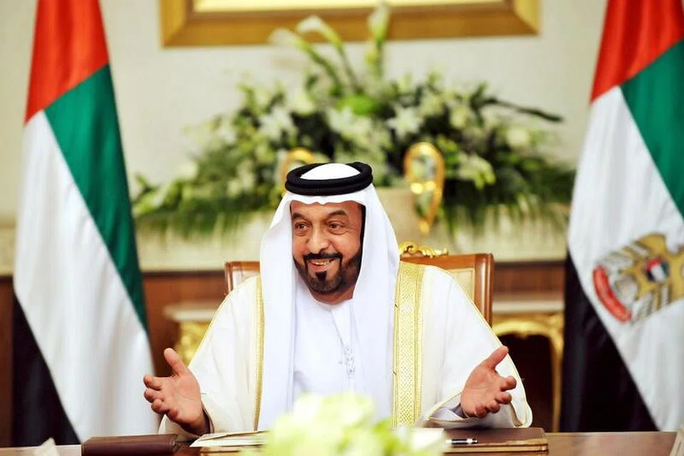 Presiden Sheikh Khalifa dianggap pemoden pro-Barat yang telah merapatkan hubungan negara Arab Teluk dengan dengan Amerika Syarikat dan sekutunya.