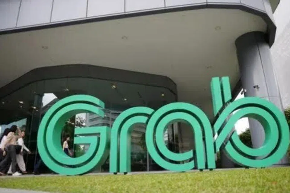 Grab berkata surcaj bahan api akan disemak menjelang tarikh akhir 31 Mei.