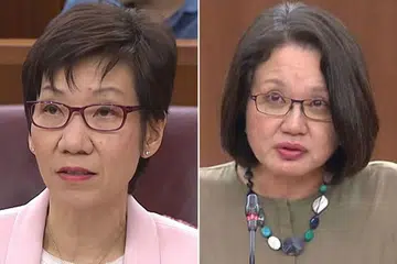 (Kiri) KETUA DEWAN PARLIMEN: Cik Grace Fu (kanan) PENGERUSI PARTI PEKERJA: Cik Sylvia Lim 