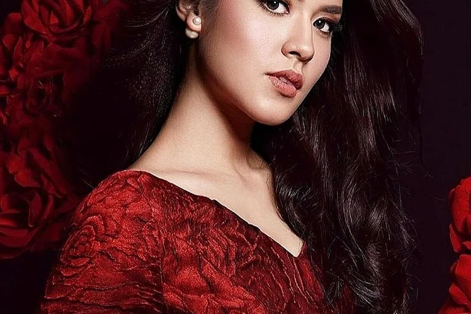 RAISA: Miliki 12.7 juta pengikut Instagram. - Foto REESAYS