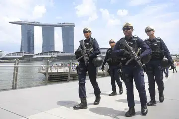 Pegawai polis akan dilibatkan dalam perbincangan terus terang mengenai isu-isu berkenaan penghinaan kaum.