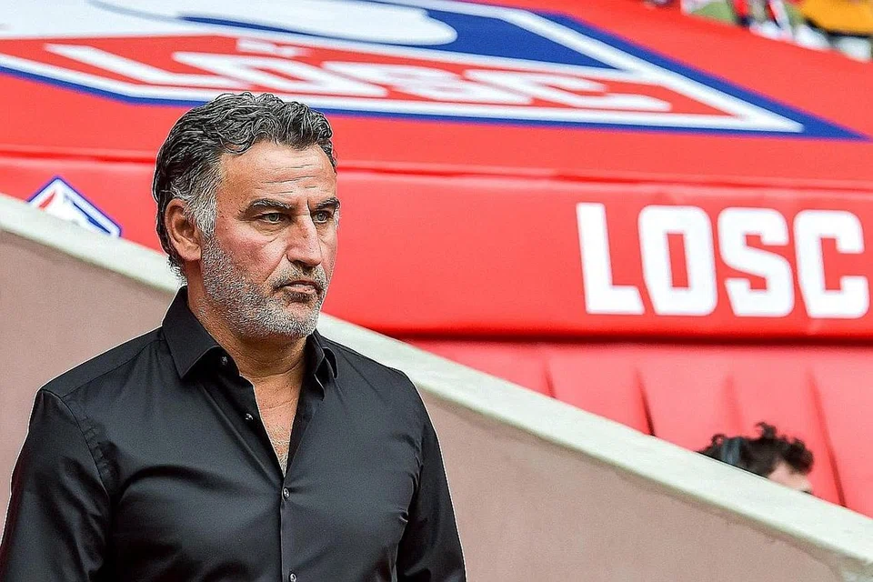 TUNGGAK KEKUATAN KELAB: Walaupun berdepan dengan pelbagai cabaran, pengurus Lille, Christophe Galtier, masih mampu membuktikan dirinya sebagai pengurus yang berkemahiran. - Foto AFP