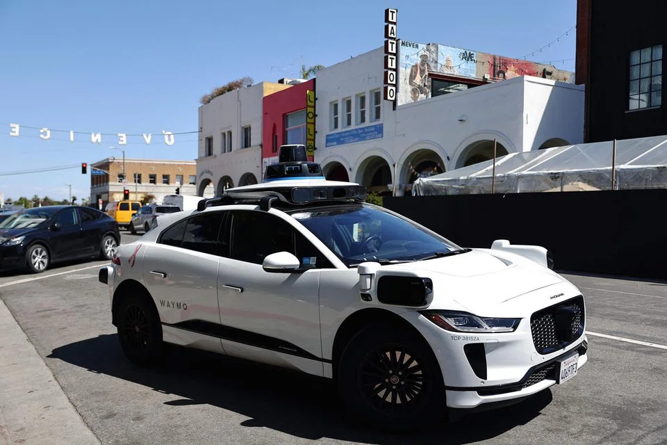 Teksi robot Waymo