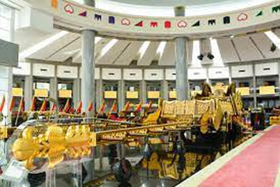 ‘Chariot’ atau kenderaan di-raja menjadi bahan pameran utama di Muzium Alat Kebesaran Diraja.