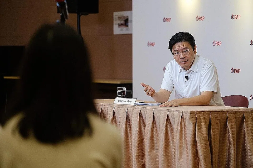 KEMPEN WP, KEHADIRAN PSP TURUT JEJAS PAP: Encik Wong akur WP menjalankan kempen baik yang menyentuh keinginan ramai pengundi bagi lebih banyak sekat dan imbangan, dan kehadiran PSP menggegar kubu kuat PAP di bahagian barat negara ini. - Foto PAP