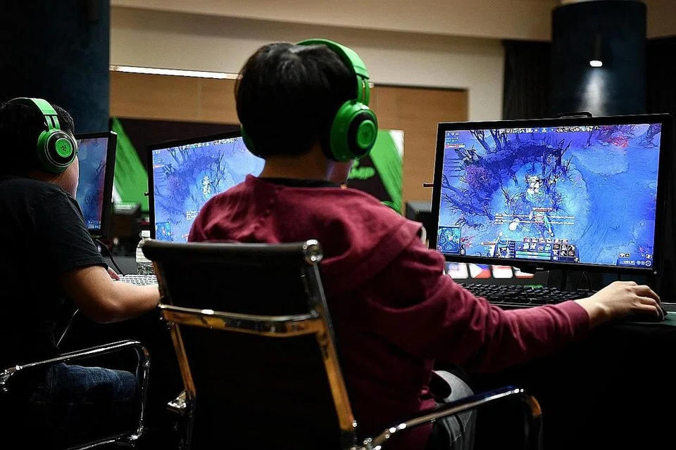 KETAGIHAN PERMAINAN VIDEO DIRANCANG: Ketagihan permainan memang sesuatu yang dirancang: Ini bermakna kejayaan untuk perniagaan permainan, kata penulis. - Foto BM oleh CHONG JUN LIANG