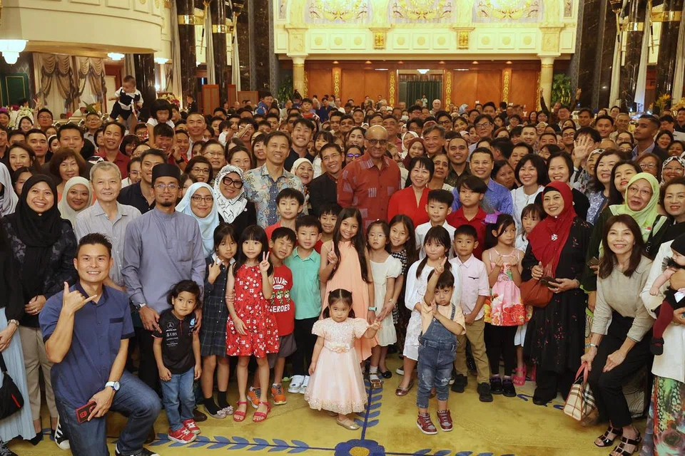 Acara pertama dihadiri Presiden Tharman Shanmugaratnam semasa lawatannya ke Brunei ialah majlis sambutan bersama sekitar 400 rakyat Singapura yang menetap dan bekerja di Brunei.