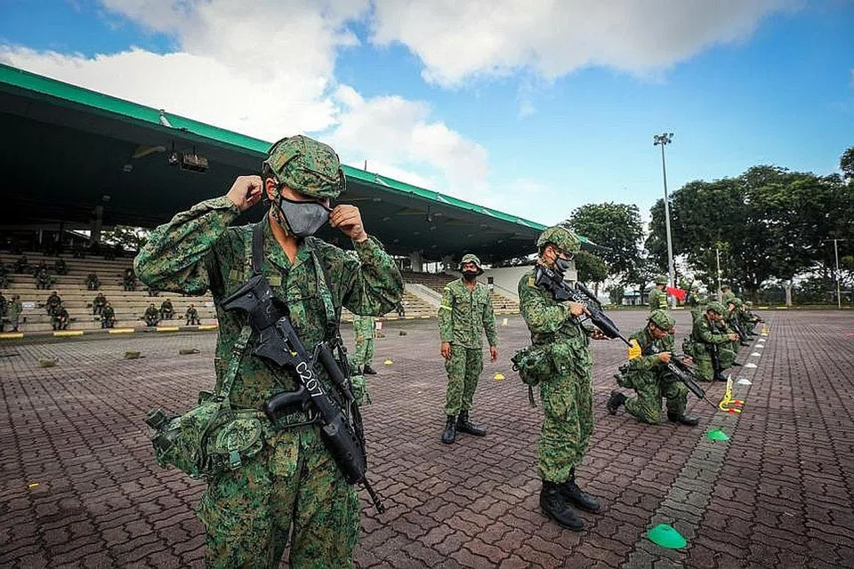 TIMBANG KRITERIA BARU: SAF sedang mempertimbang untuk menggunakan penilaian fungsi demi menentukan pengerahan NSF dalam peranan tertentu. - Foto LIANHE ZAOBAO