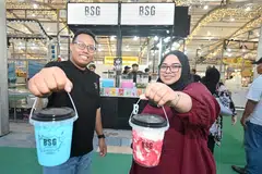 Pengasas BSG, Encik Syabil Marzuq Sulaiman and Cik Diniah Abdul Wahab, telah beralih ke bazar di kawasan kejiranan seperti Tampines dan Admiralty untuk mendekati pelanggan mereka.