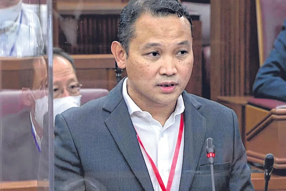 Encik Mohd Fahmi Aliman