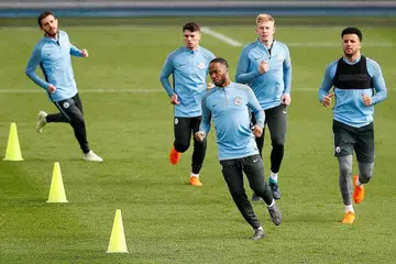 PERLU BANGKIT: Selepas melalui minggu yang mengecewakan, barisan pemain City termasuk bintang penyerang England, Raheem Sterling (depan), perlu bangkit apabila mereka bertandang ke padang Spurs esok. - Foto REUTERS
