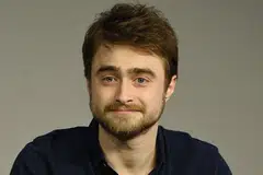 MASIH DIKAITKAN: Meskipun sudah berlakon dalam filem-filem genre lain, Daniel Radcliffe masih terus 'dihantui' watak Harry Potter. - Foto AFP