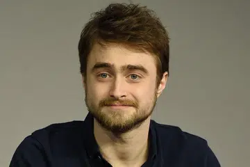 MASIH DIKAITKAN: Meskipun sudah berlakon dalam filem-filem genre lain, Daniel Radcliffe masih terus 'dihantui' watak Harry Potter. - Foto AFP