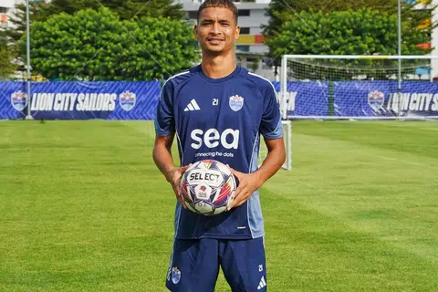 Tonggak pertahanan Singapura, Safuwan Baharudin menyertai Lion City Sailors secara pinjaman dari Selangor FC untuk musim 2025/26. Kehadirannya memperkukuhkan lagi barisan pertahanan Sailors.