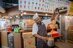 Pemilik gerai Bhai Sarbat Singapore, Mohammad Asgar Rai, membuka cawangan kedua di kedai kopi Lepak One Corner @ Sengkang.