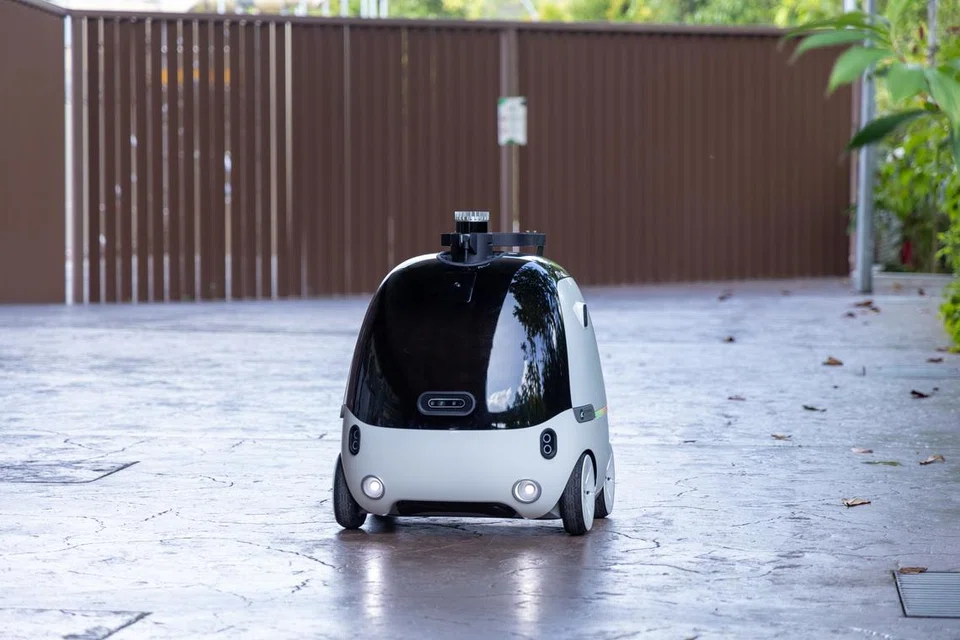 Robot pengawasan, yang dibina dConstruct Robotics, akan menyokong operasi dan kakitangan keselamatan untuk memantau kawasan taman sepanjang 3.3 kilometer di Mandai Wildlife Reserve.