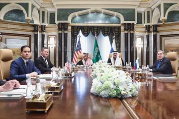 Gambar yang diedarkan Kementerian Luar Russia ini menunjukkan (dari kiri) Duta Besar Timur Tengah Amerika Syarikat Encik Steve Witkoff;  Setiausaha Negara Encik Marco Rubio; Penasihat Keselamatan Negara, Encik Mike Waltz; Menteri Luar Arab Saudi Putera Faisal Farhan al-Saud; Penasihat Keselamatan Negara, Encik Mosaad Mohammad al-Aiban; Penasihat Dasar Luar Presiden Russia, Encik Yuri Ushakov; dan Menteri Luar Russia, Encik Sergei Lavrov, yang menghadiri mesyuarat bersama di Istana Diriyah, Riyadh pada 18 Februari 2025.