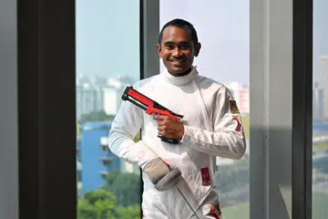 Daripada sekadar mencuba pistol laser di reruai sukan dua tahun lalu, Tahir Ahmed Ansari, 34 tahun, kini bakal mewakili Singapura dalam acara pentatlon moden di Sukan Asia Aichi-Nagoya 2026. Walau baru mempelajari pelbagai disiplin sukan ini pada usia matang, beliau membuktikan bahawa umur bukan penghalang untuk mengejar impian.