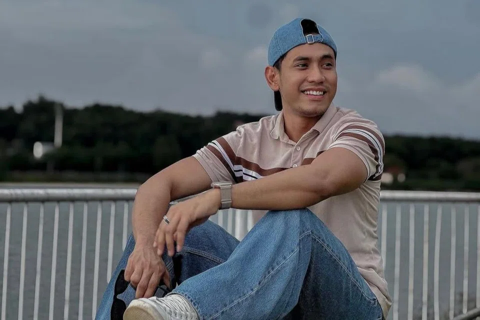 khai bahar, penyanyi 