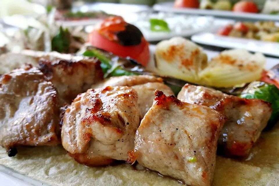 KEBAB: Bermakna ‘daging panggang’ dalam bahasa Arab, hidangan ini menawarkan sumber protein yang tinggi.