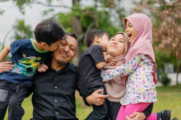 Antara tujuan Wakaf Masyarakat Singapura (WMS) adalah untuk menyokong institusi agama, pembangunan asatizah dan program-program masyarakat yang ditujukan untuk menyokong masyarakat Islam Singapura.