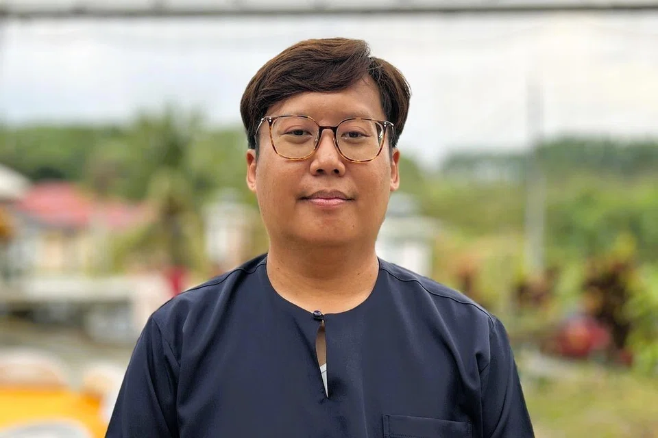 Encik Mohd Marhanis Mirza Mahmod berkata walaupun terdapat kebimbangan mengenai keadaan ekonomi semasa, beliau tetap memilih untuk terus menganjurkan rumah terbuka.