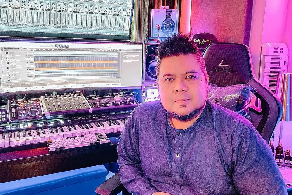 RUDY JAMIL: Mengusulkan idea video sanjungan buat Zaleha Hamid agar generasi muda dapat menghargai irama dangdut. - Foto HASAN HAMID/SANBAH PIX MOTION 