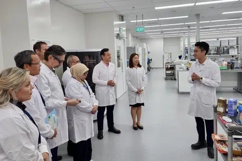 Zaqy Mohamad, diplomat, Kor Diplomatik