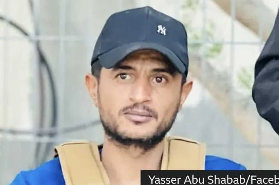Yasser Abu Shabab mengetuai militia, Popular Forces, yang berpusat di Rafah, Gaza.