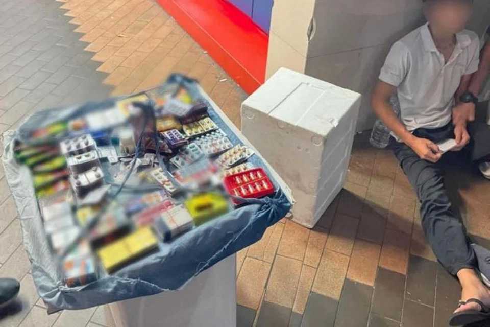 JUAL UBAT SEKS: Dua lelaki berusia 32 tahun dan 51 tahun disiasat di bawah Akta Produk Kesihatan 2007 dan produk kesihatan tidak berdaftar seperti ubat batuk dan ubat seks bernilai sekitar $37,440 turut dirampas.