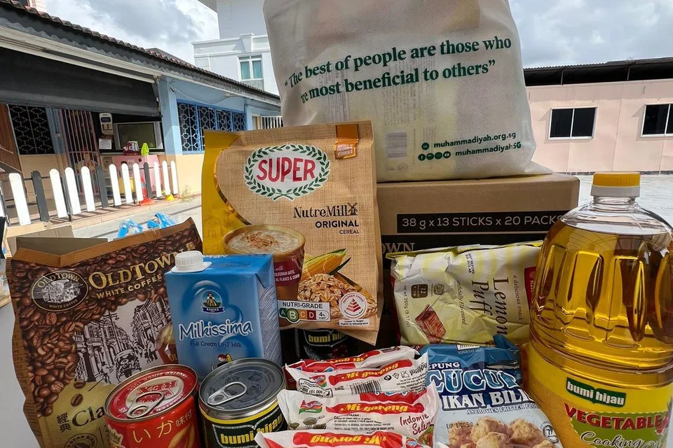 Barangan dapur yang dibungkus dalam hamper untuk pra-Ramadan yang diagihkan kepada 700 keluarga berpendapatan rendah pada 2024.