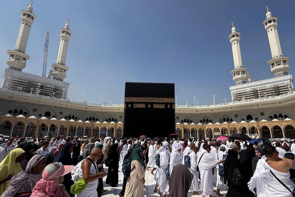 Rakyat Singapura yang kini berada di Arab Saudi diminta mematuhi nasihat rasmi pihak berkuasa tempatan serta terus berhubung dengan ejen pelancongan dan syarikat penerbangan masing-masing, kata Muis.