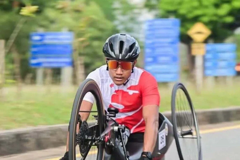 Pelumba basikal para negara, Muhammad Nur Amsyar Abdmanaf, bersemangat mahu menguji kemampuan menentang pelumba terbaik Asia dalam penampilan sulungnya di Sukan Para Asia.